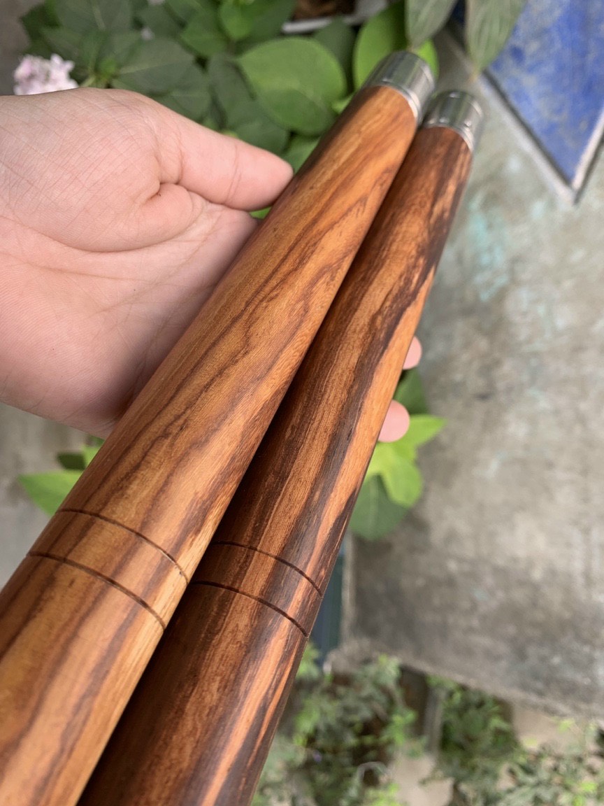 Côn nhị khúc Gỗ Cà Ná - Dây Xích